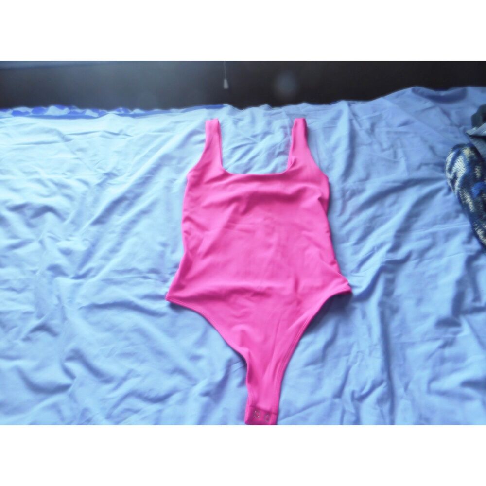 Pink Express Body Contour Women's Scoop Neck Tank Bodysuit Size Small